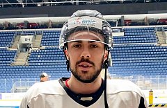 Maxime Fortier attaccante della squadra di hockey iClinic Bratislava Capitals