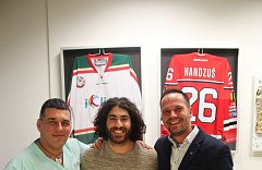 Augenlaser operation iClinic der kanadische Eishockeyspieler Mathew Maione 10