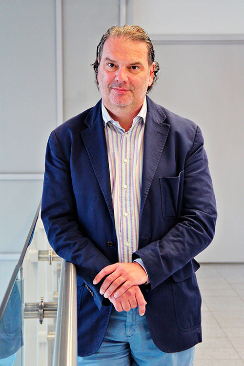 Mr. Dieter Hossl Responsabile austriaco della clinica Mr. Dieter Hossl Responsabile austriaco della clinica