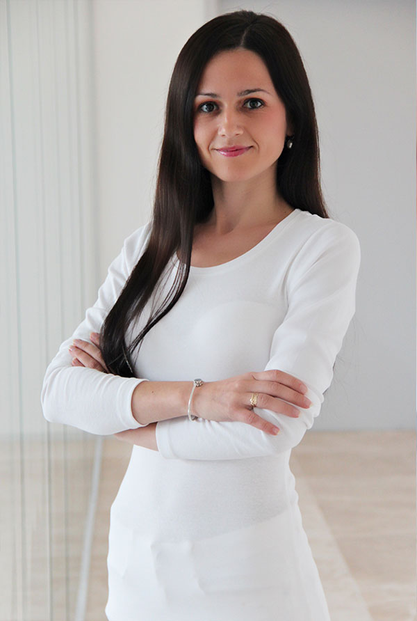 Medico e specialista in oftalmologia Dr. Jarmila Belanji